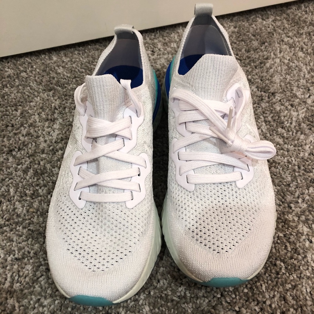 Nike tennis shoes - Picture 5 of 5